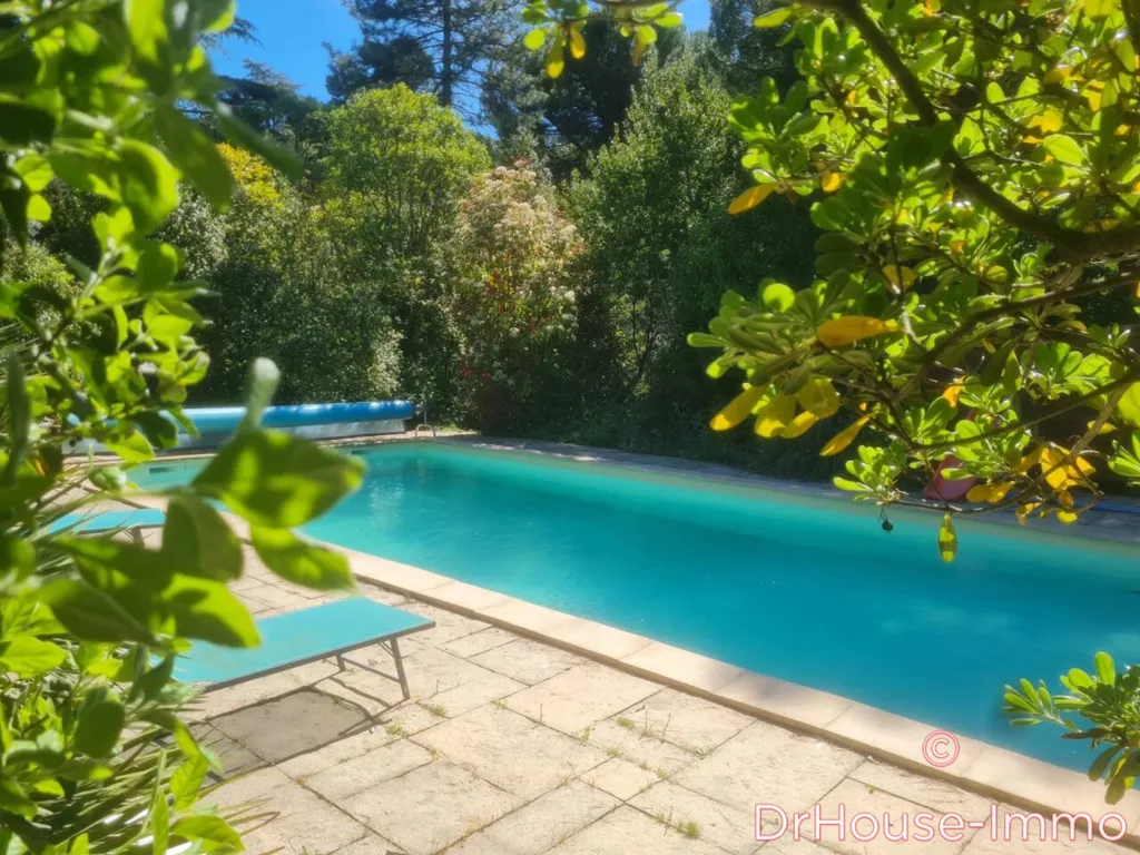 Piscine - Maison avec Piscine et Jardin à Ales