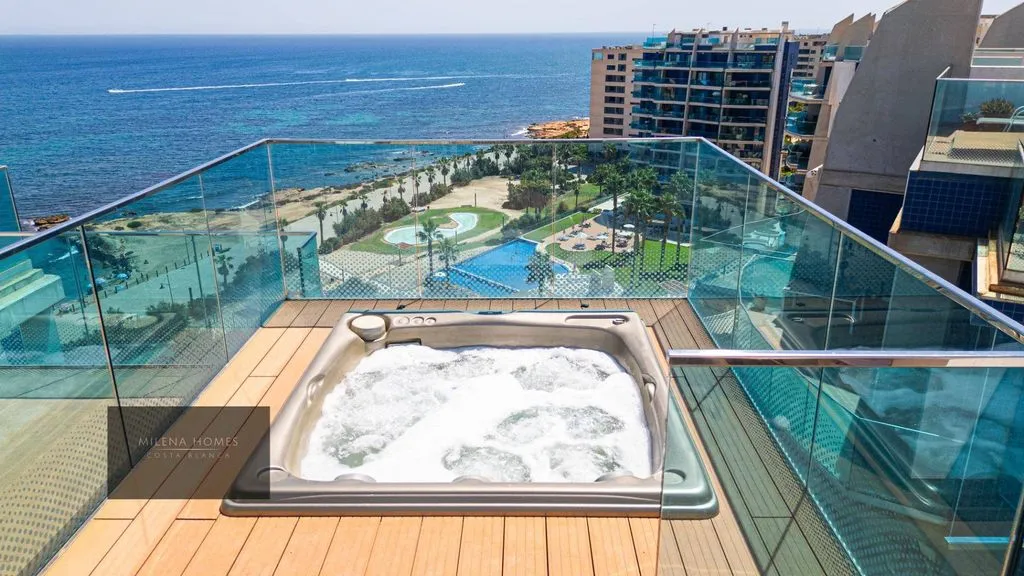 Terrasse - Luxury Penthouse with Sea View in Punta Prima