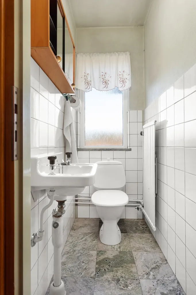 Salles de bain - Disponent Villa with Lake View in Lindesberg