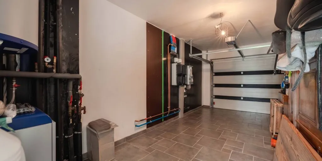 Garage - Energy Efficient House with Garden in Saint-Jean