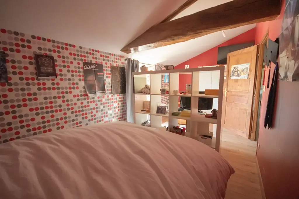 Chambres - Propriété Équestre avec Logements Locatifs près de Lyon