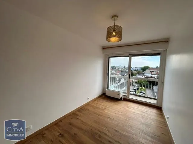 Stanze - Studio with Balcony in Les Pavillons-sous-Bois