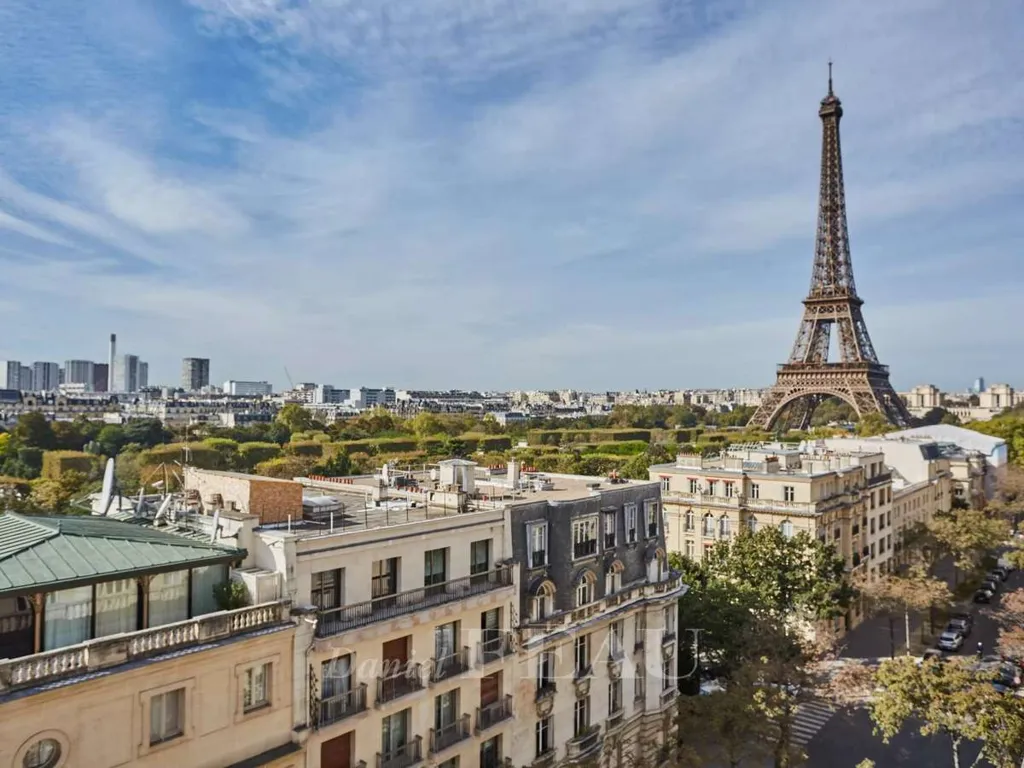 Balcony - Luxury Duplex with Balcony Views near Eiffel Tower