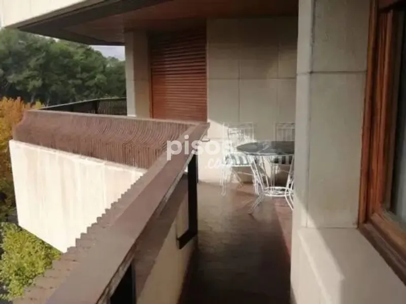 Balcone - Six-Bedroom Flat with Park View in Albacete Centre