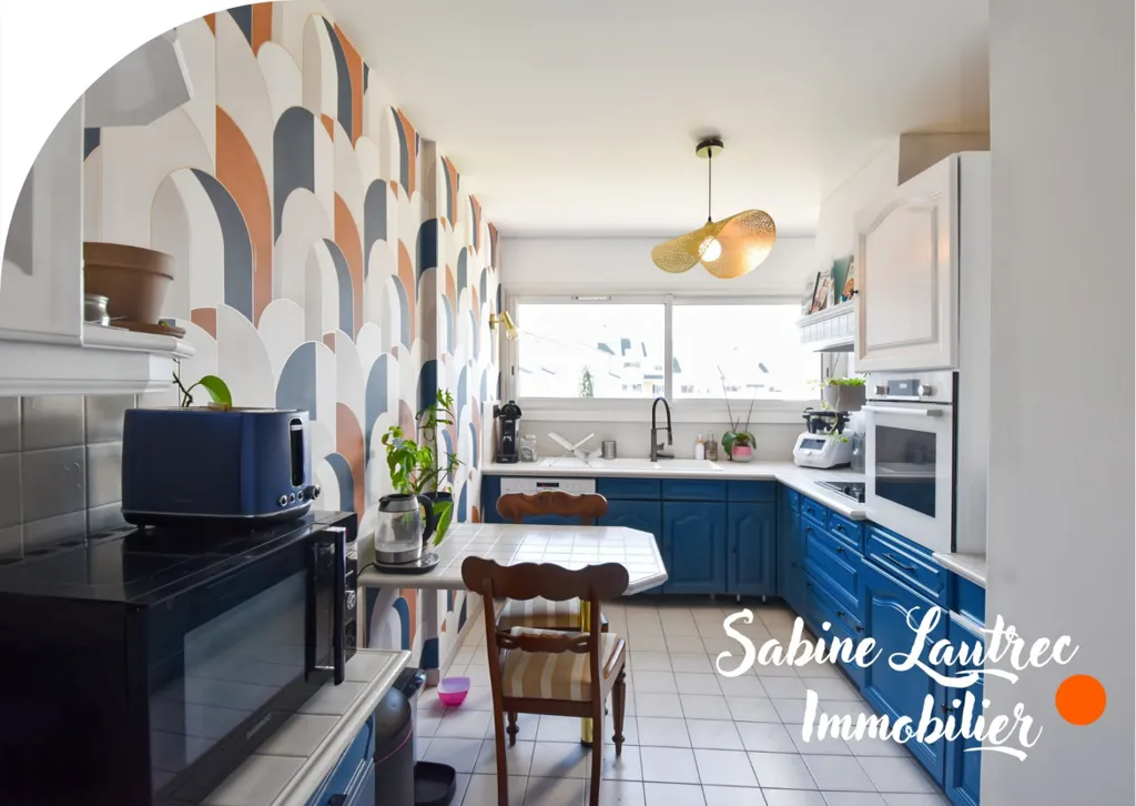 Kitchen - 5-Piece Apartment with Balcony in Toulouse