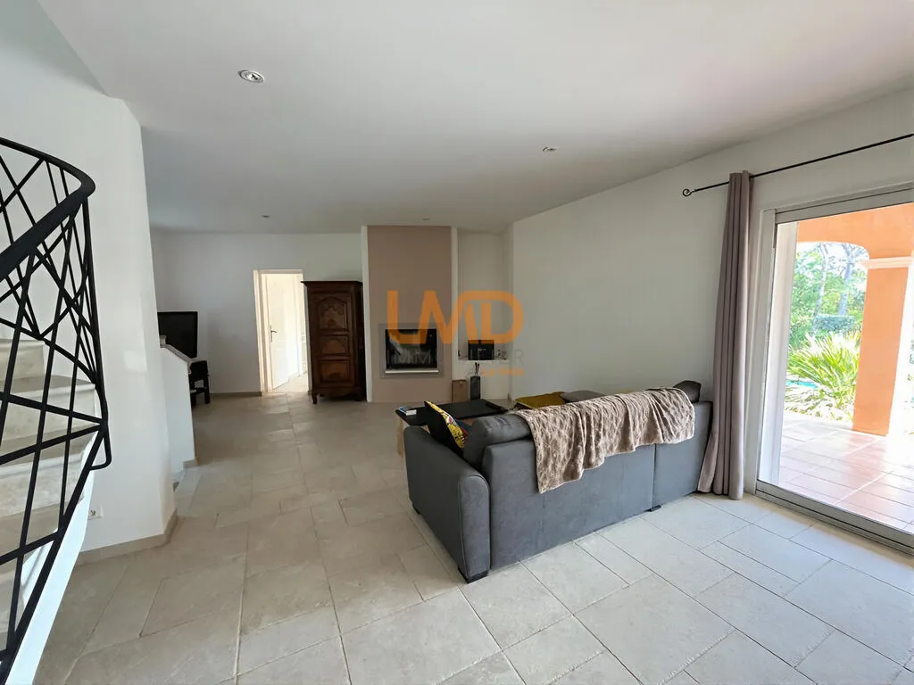Elutuba - Luxury Home with Pool and Studio in Draguignan