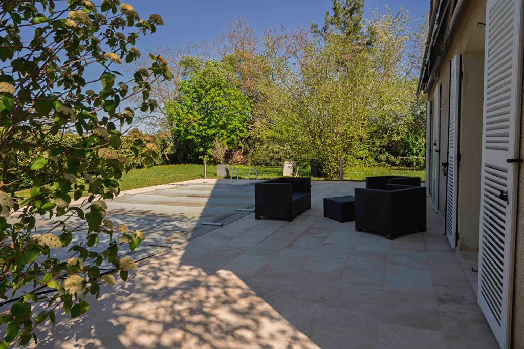 Terrasse - Maison avec Piscine à Daix, Dijon