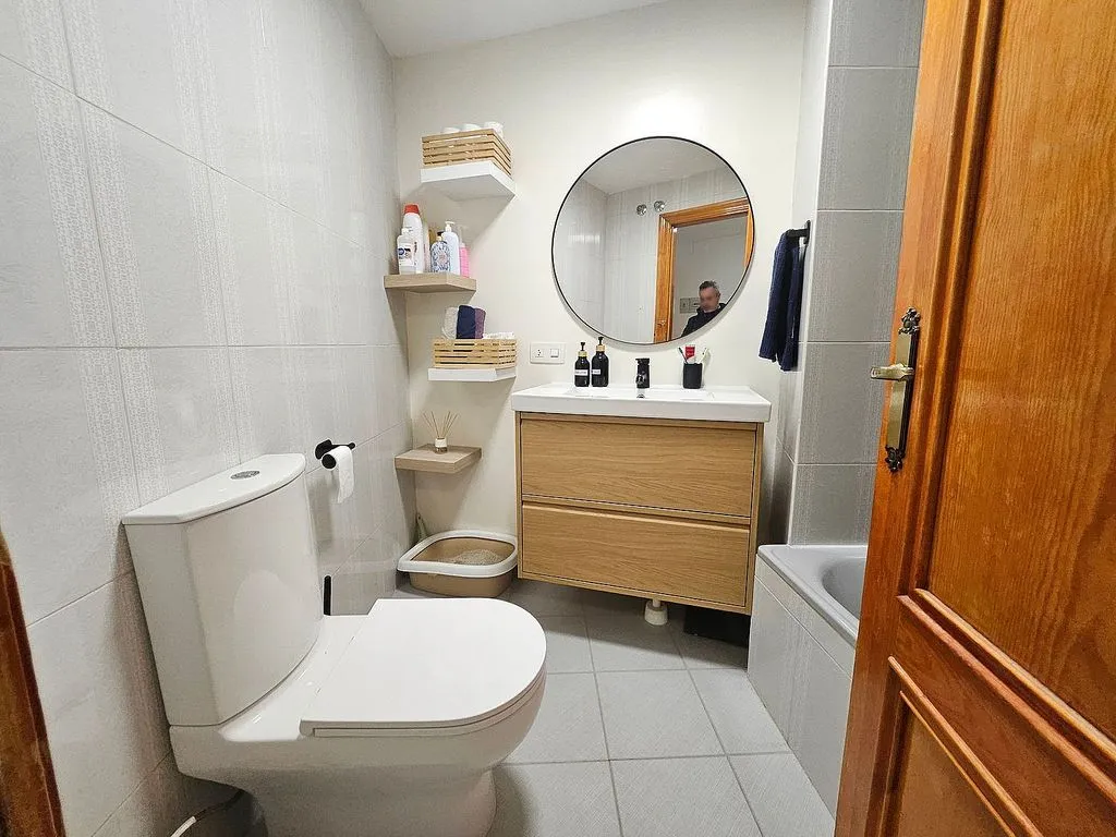 Bathrooms - Ground Floor Flat with Patio in El Espinar