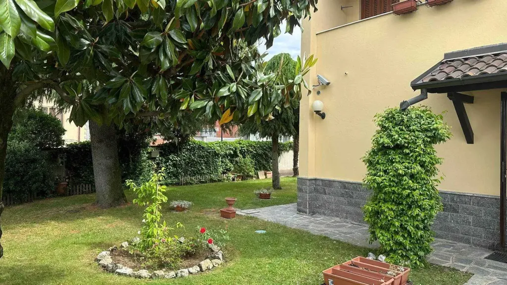 Jardin - Charming Villa with Garden in Vigevano