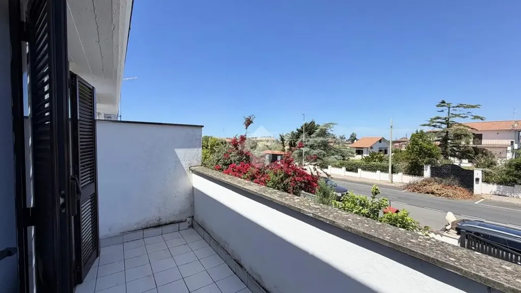 Rõdu - Terraced Villa with Private Garden in Ardea