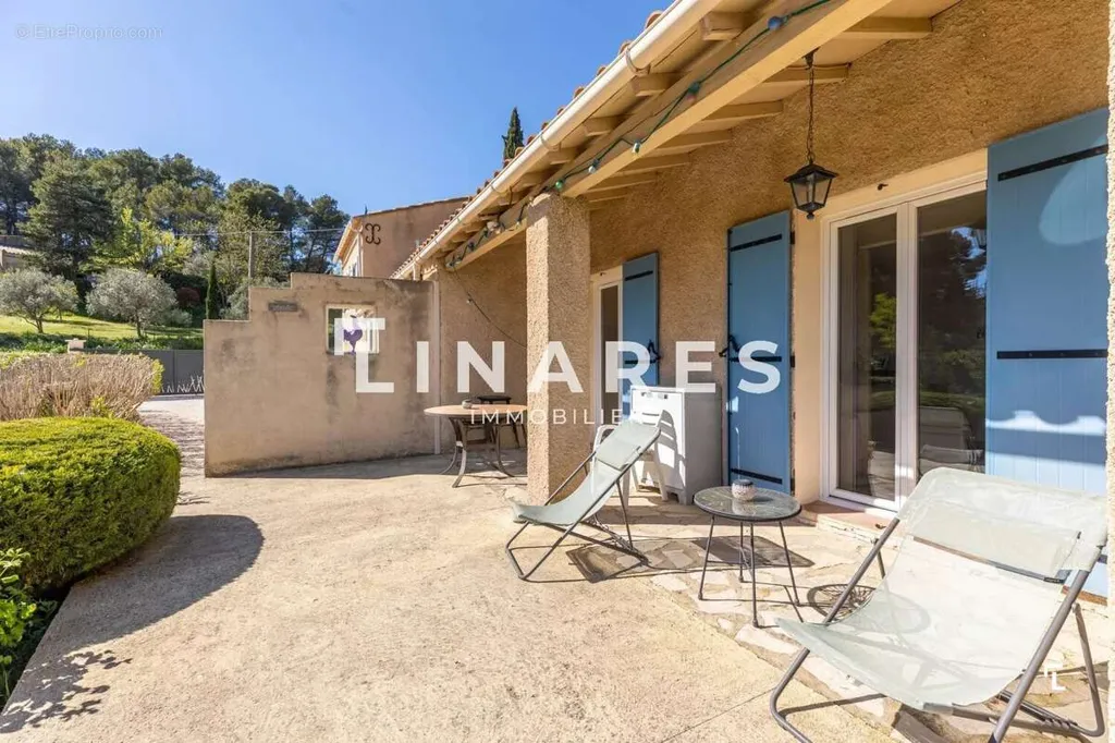 Terrasse - Maison 5 pièces à Pertuis