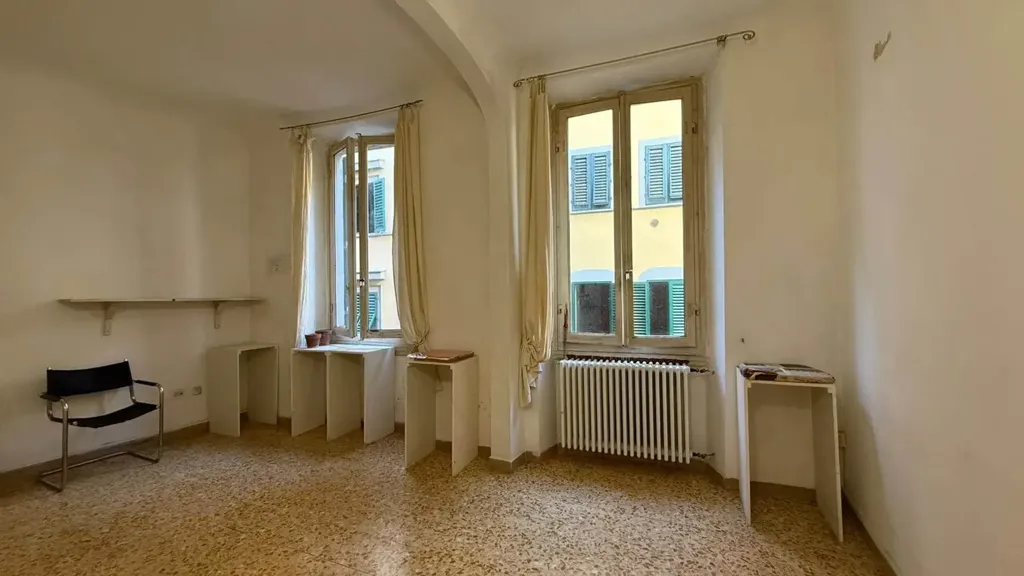 Bureau - Apartment with Central Location in Florence