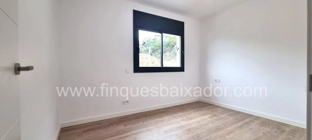 Toad - New Build House with Pool in Segur de Calafell