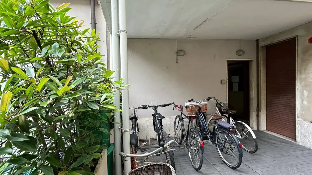 Entrée - Loft Apartment with Large Windows in Mantova Centre