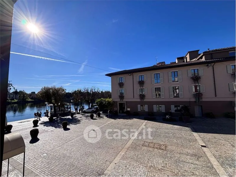 Jardin - Elegant Apartment with River View in Sesto Calende