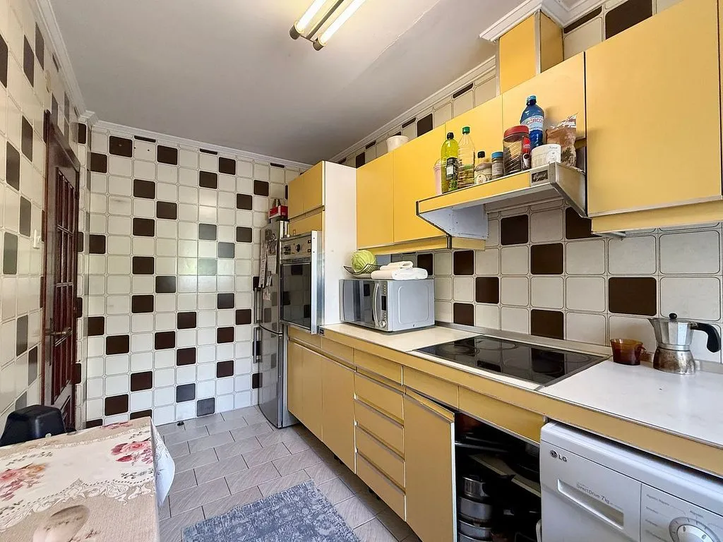 Kitchen - 2-Bed Apartment with South Orientation in Santander Centre
