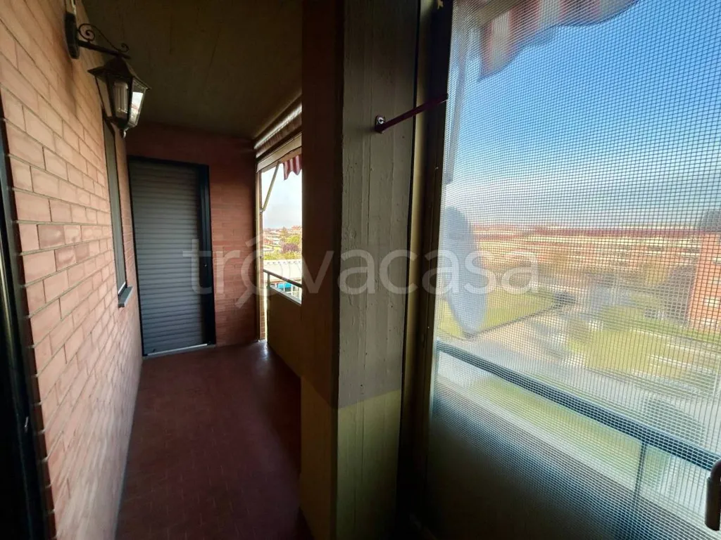 Balcon - Bright Apartment with Balcony in Borgaro Torinese