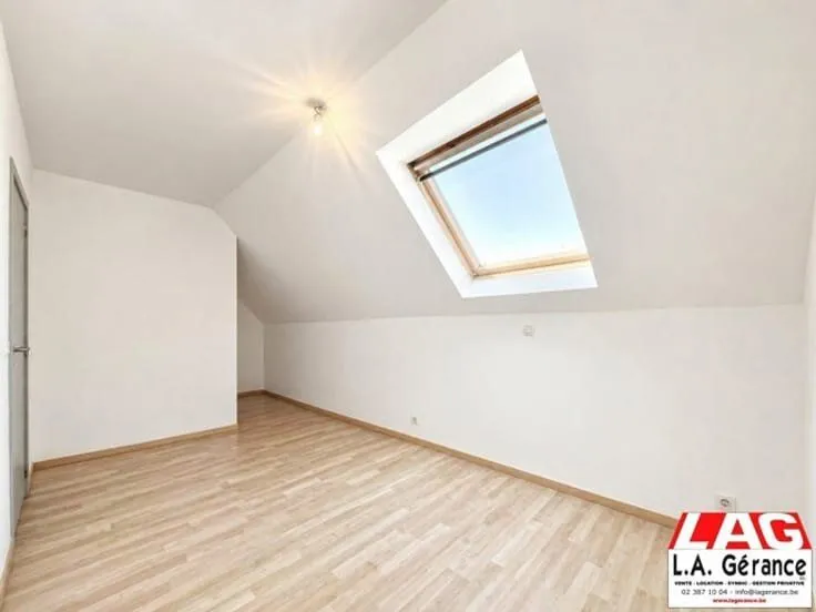Toad - Penthouse with Terrace in Detached Building