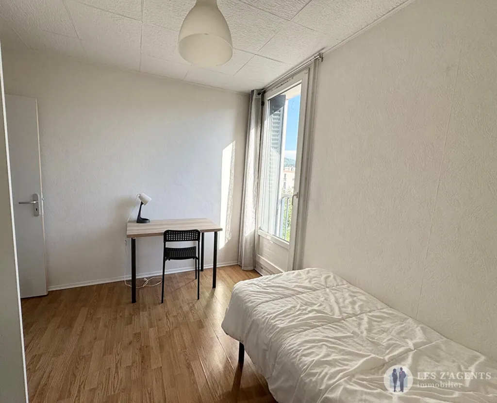 Bedrooms - Meubled 4-Bedroom Apartment with View in Saint-Martin-d'Hères