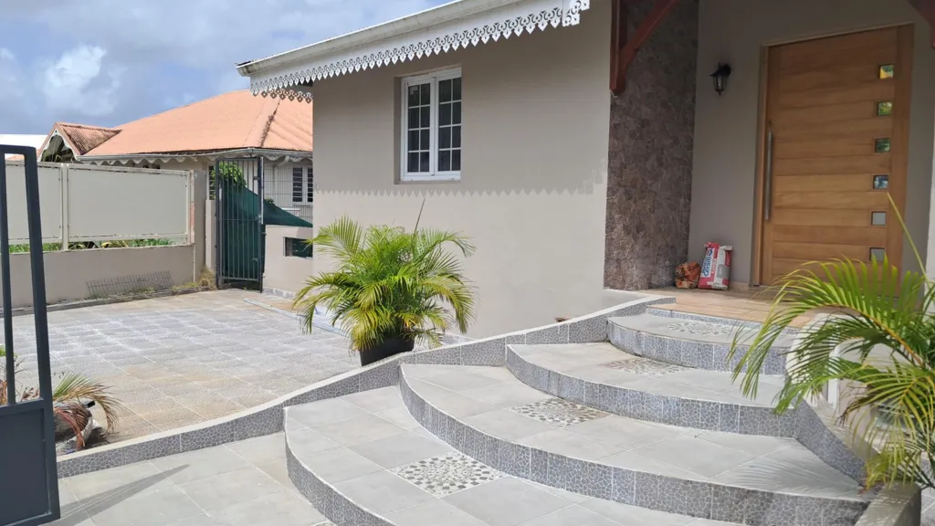 Esterno - House with Pool and Garden in Ducos