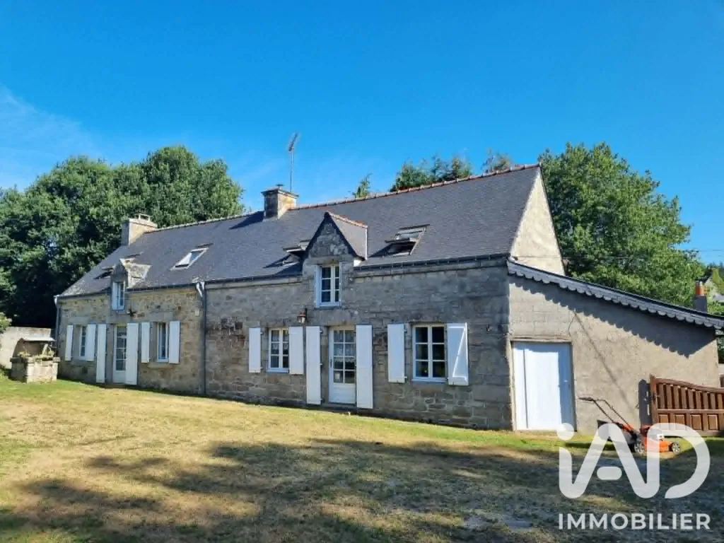 Esterno - Authentic Longère with Wooded Garden in Melrand