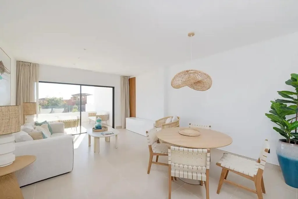 Söögituba - Apartment with Pool in Casares Costa Golf
