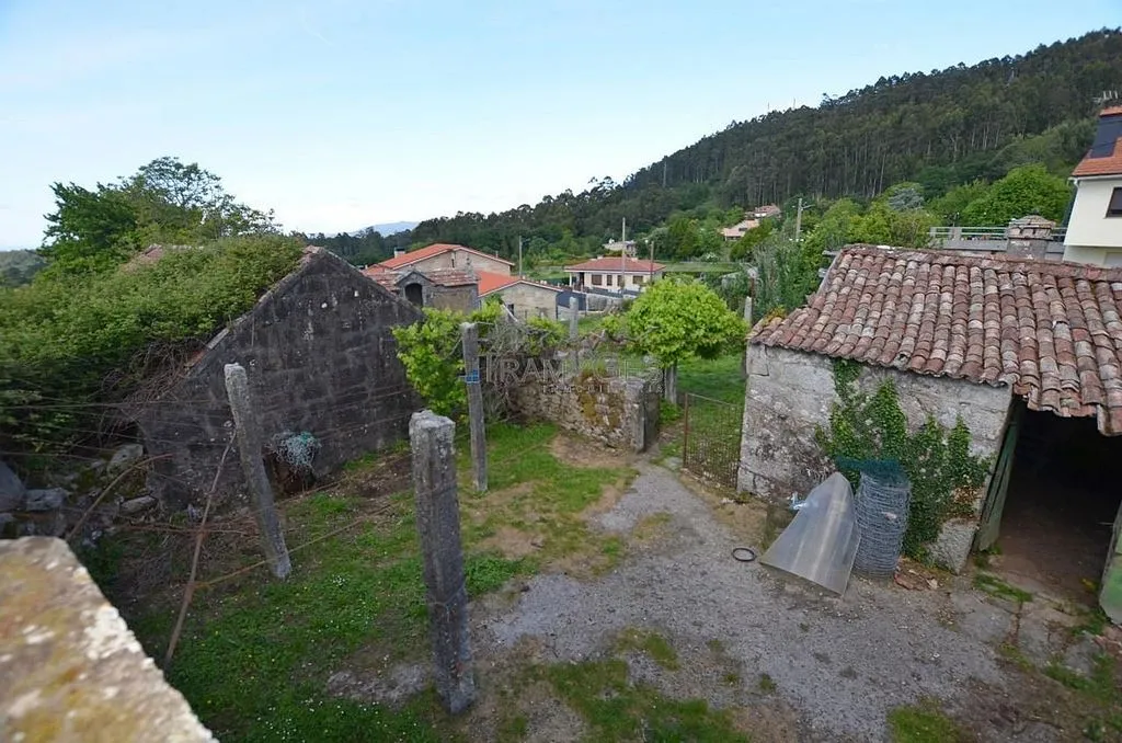 Aed - Stone Cottage for Renovation in Gondomar