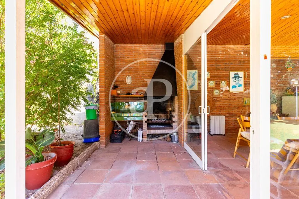Terrass - Luxury Villa with Pool in Matadepera
