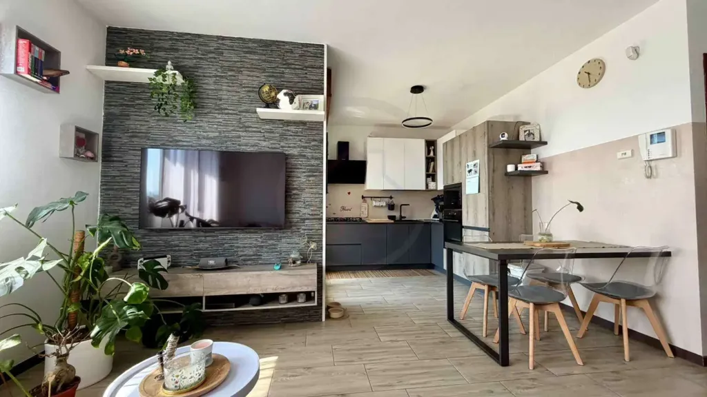 Elutuba - Luxury Triplex with Terraces in Mariano Comense