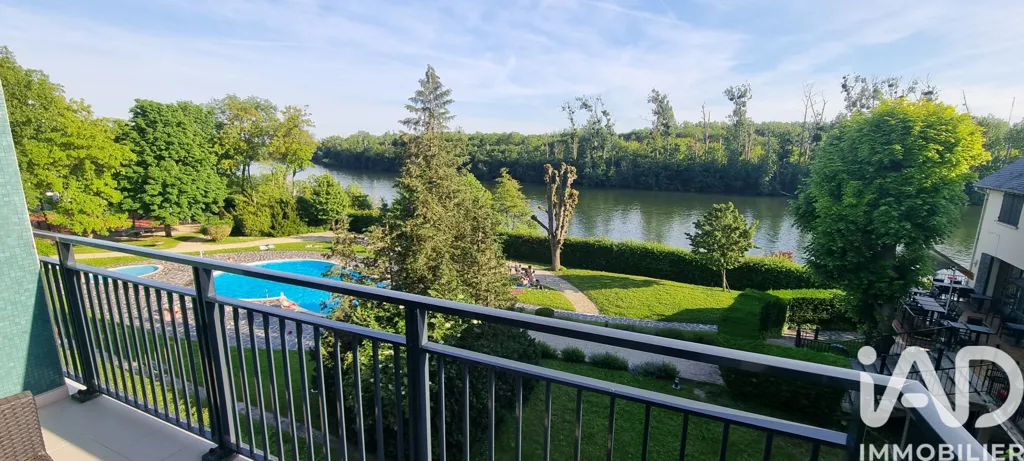 Balcón - Apartment with Seine View in Herblay