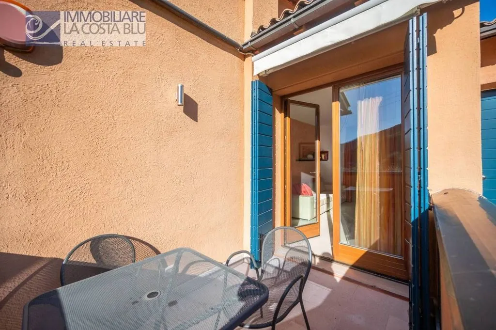 Balcone - Luxury Apartment with Pool in Torri del Benaco