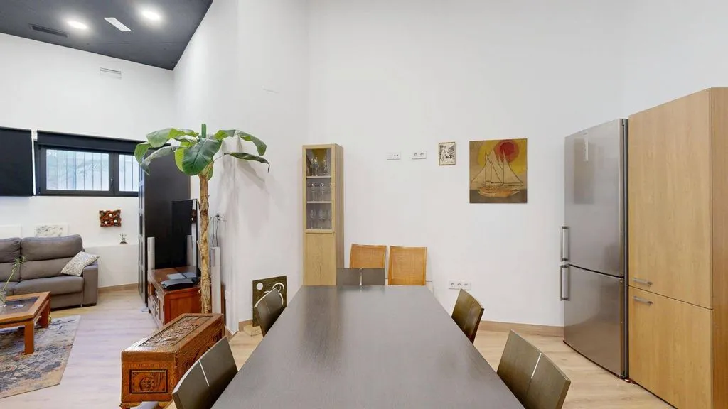 Salle à manger - Modern Loft with High Ceilings in Murcia