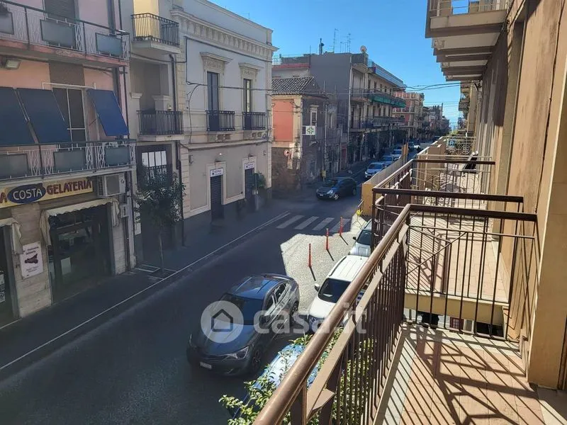Balcon - Office-Ready Flat with Balcony in Misterbianco