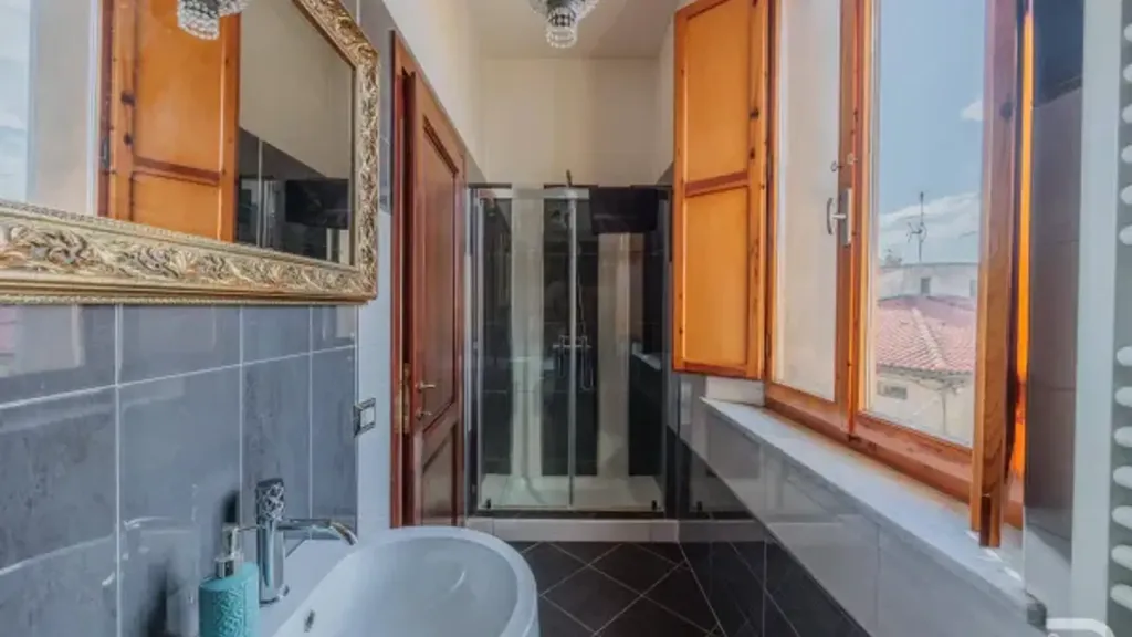 Salles de bain - Attico with Terrace in Sinalunga