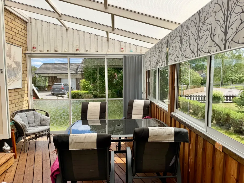 Terrass - Well-Maintained Villa with Mountain View in Jönköping