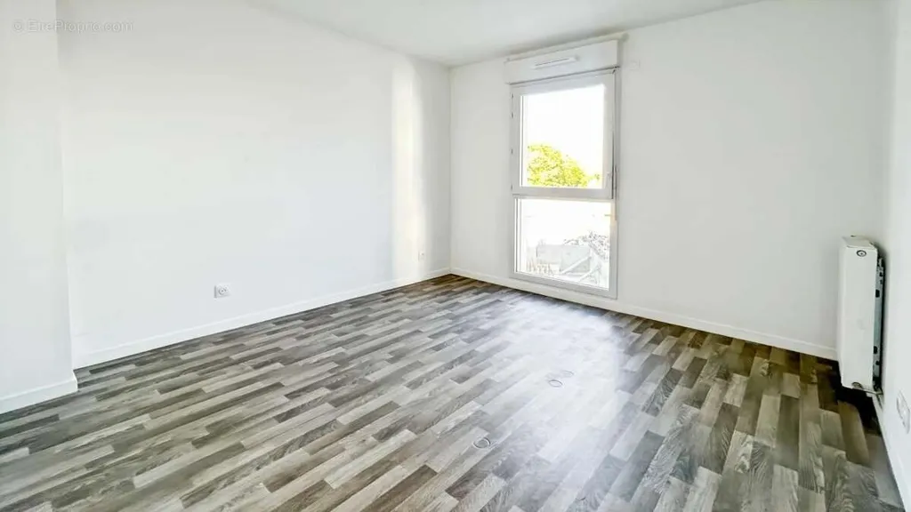Toad - Modern Two-Bedroom Flat in Eco-Quarter, Melun