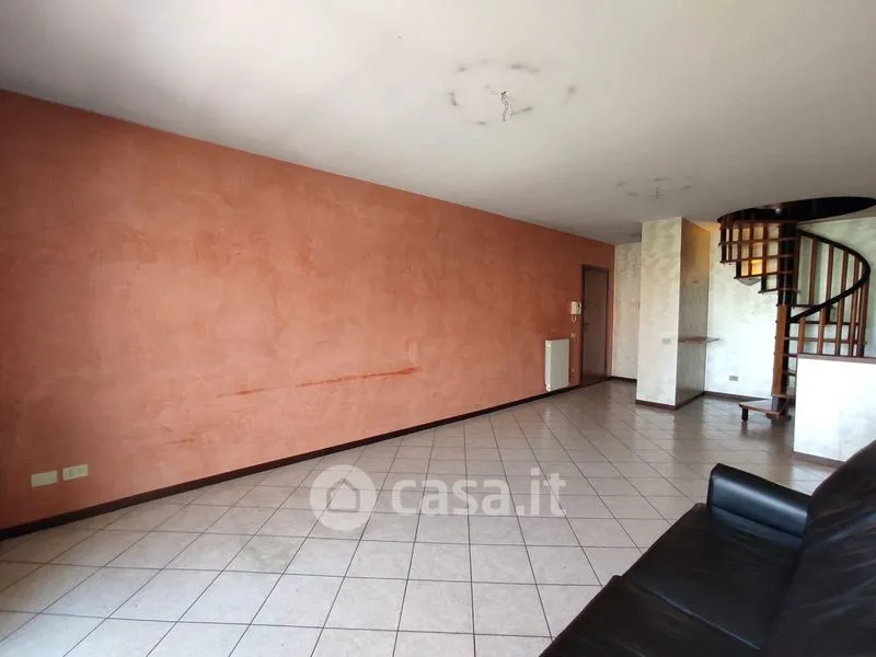 Séjour - Two-Level Apartment with Balcony in Bergamo