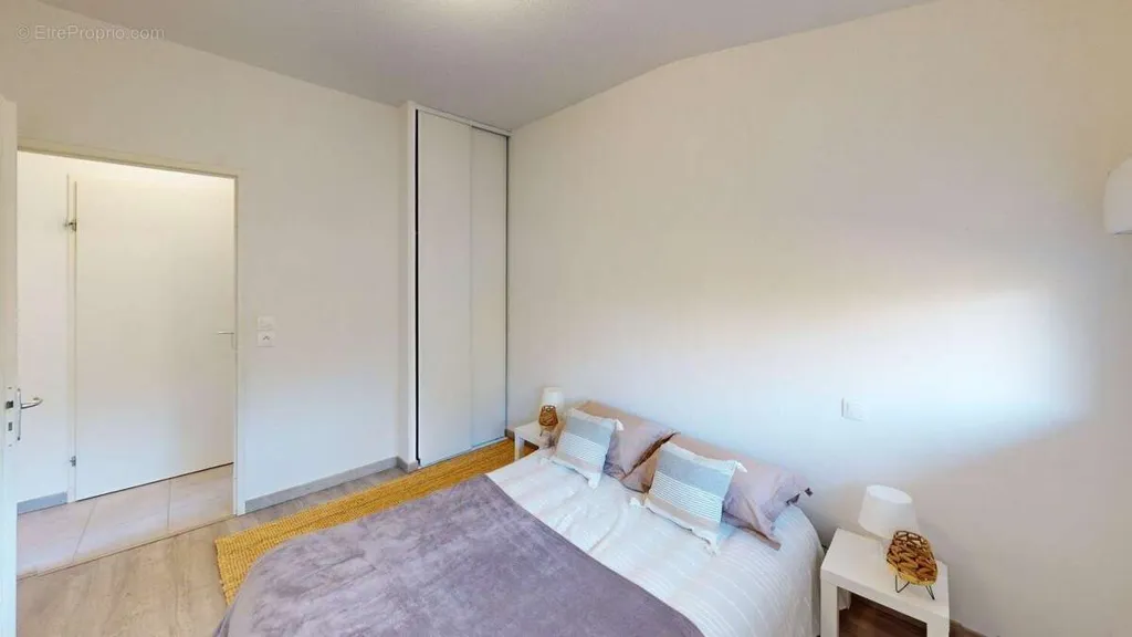 Bedrooms - 3-Bed Flat with Terrace in Colomiers
