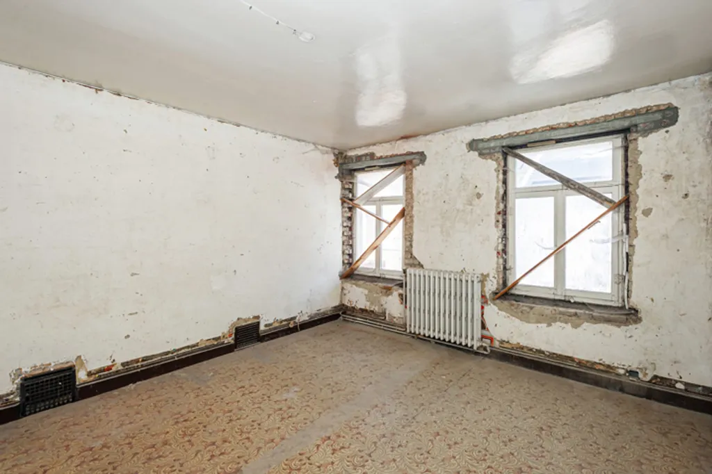Toad - House with Renovation Potential in Frameries