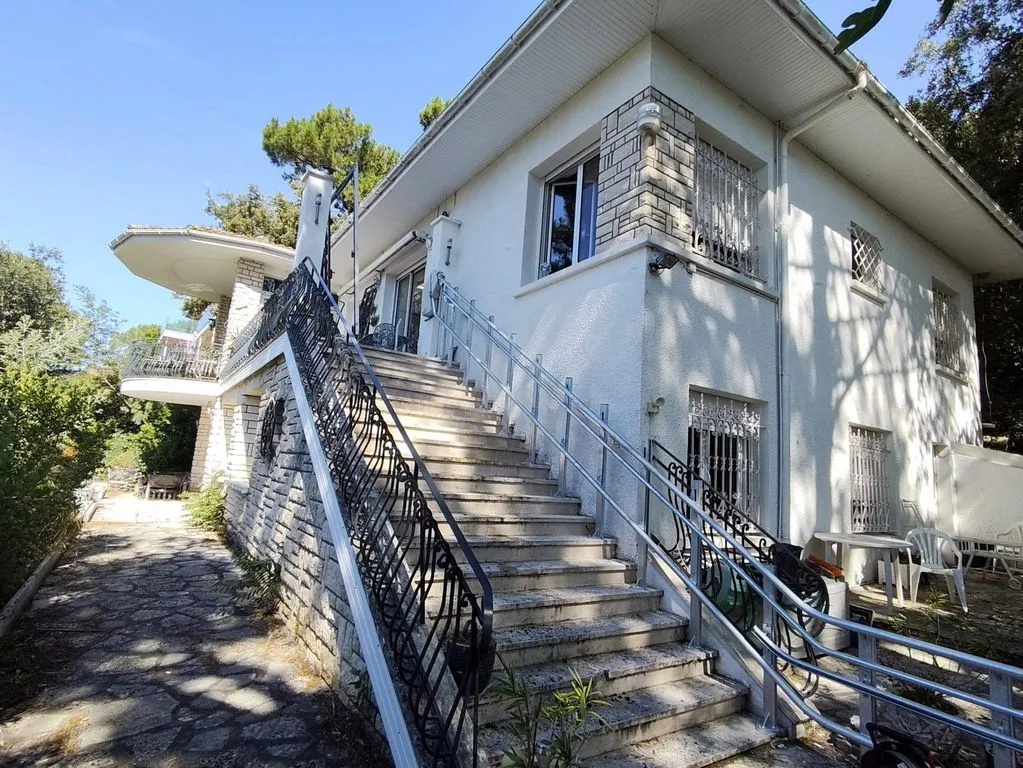 Extérieur - Villa de Caractère avec Double Habitation à Arcachon