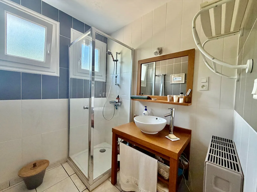 Salles de bain - Maison Familiale avec Sous-Sol à Derval