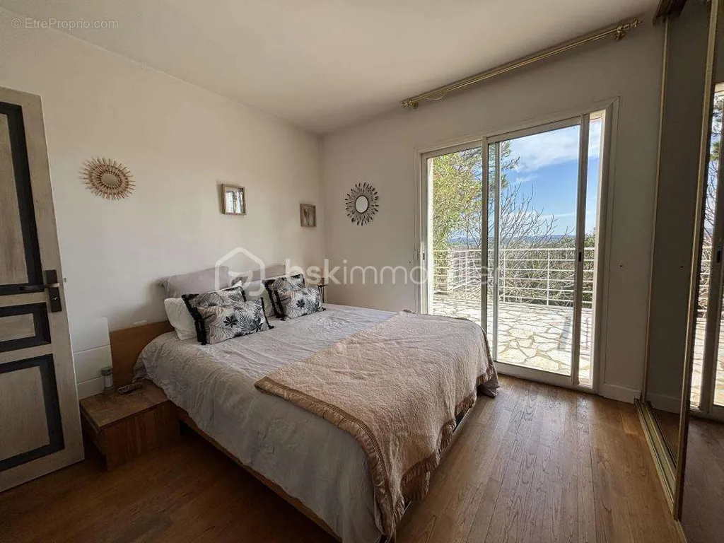 Magamistoad - Villa with Sea View and Pool on Rabastens Heights