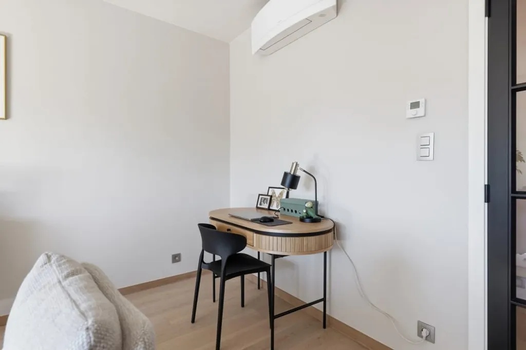 Kabinet - Bright Flat with Garden Access in Sint-Truiden