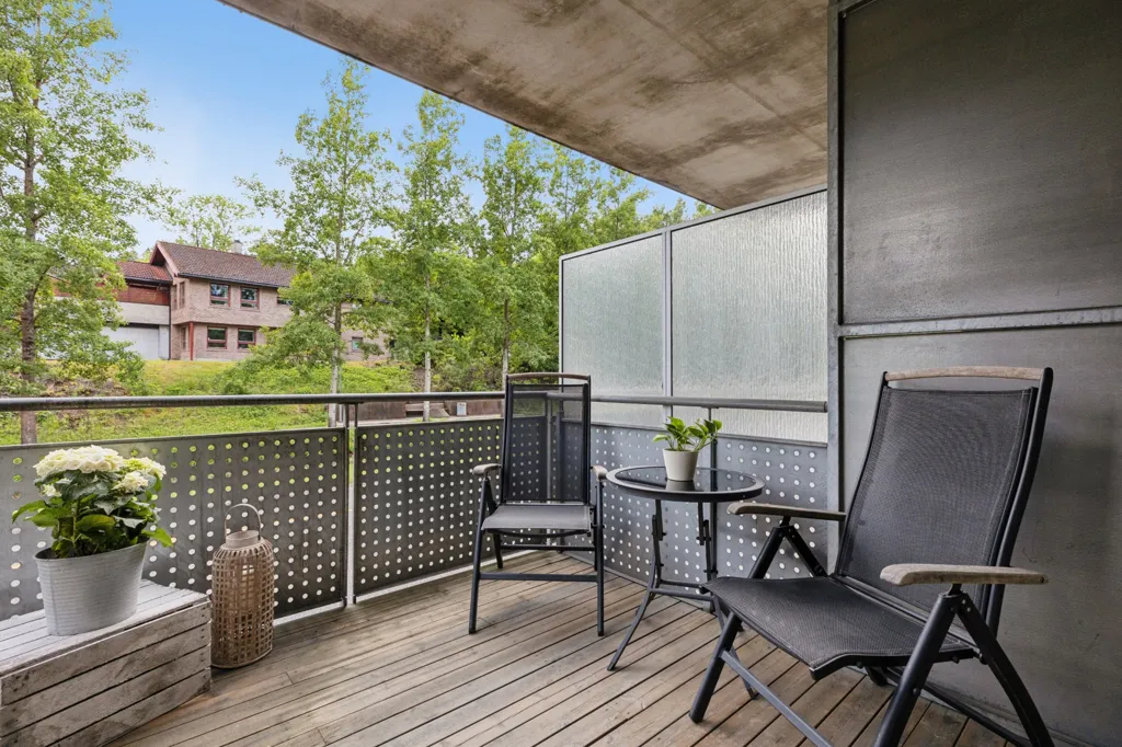 Rõdu - 3-Bedroom Apartment with Balcony in Hagan