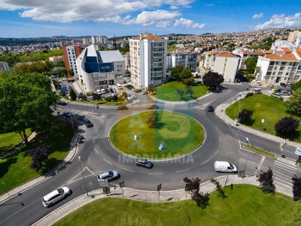 Õhuvaade - Luxury Duplex Flat with Garage in Odivelas