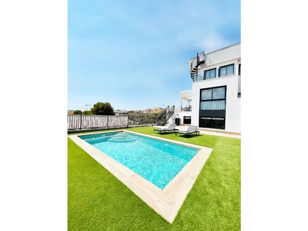 Bassein - Modern Mediterranean Chalet with Golf Course View in Algorfa