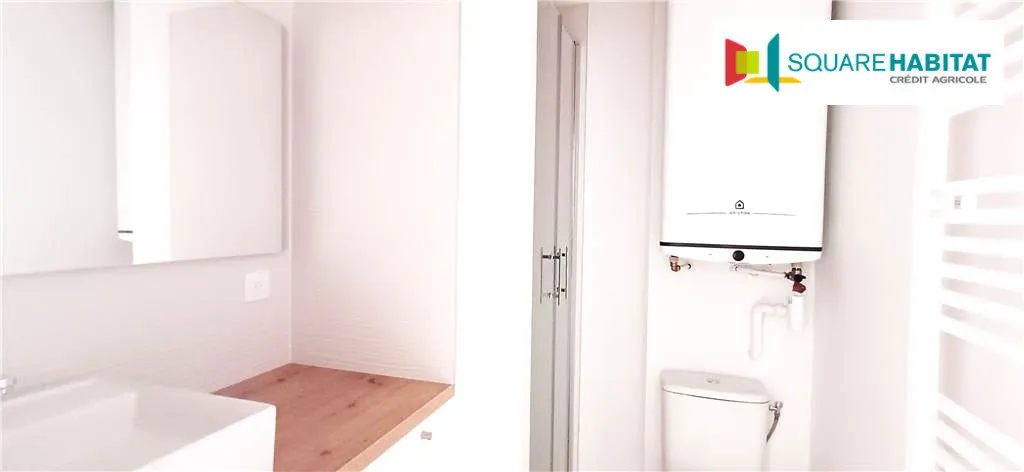 Salles de bain - Appartement Rénové avec Cuisine Ouverte à Lectoure