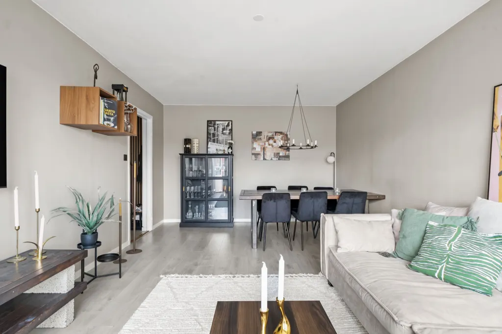 Séjour - Spacious Two-Bedroom Flat with Balcony in Central Timrå