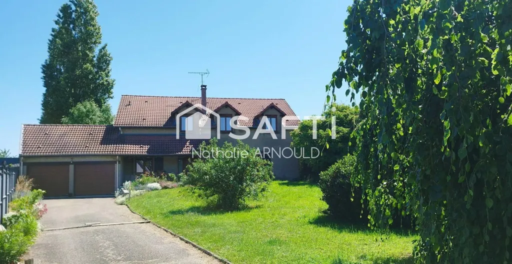 Extérieur - Maison avec piscine et jardin à Mars-la-Tour