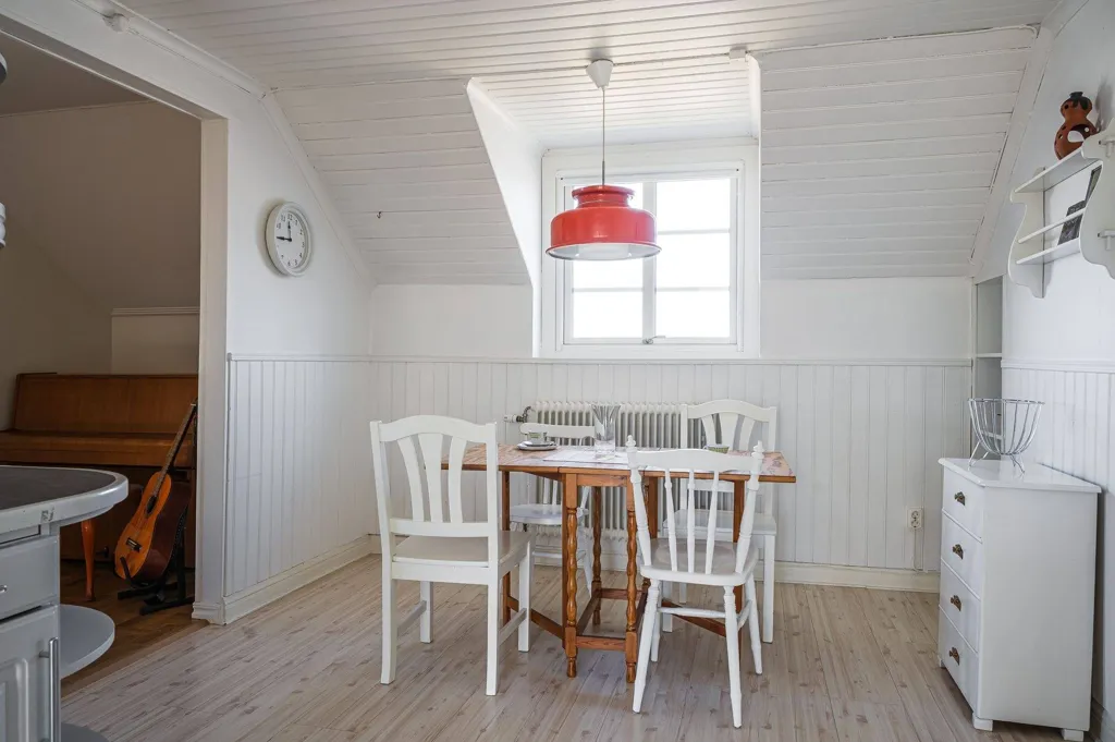 Söögituba - Family Villa with Workshop in Varnhem